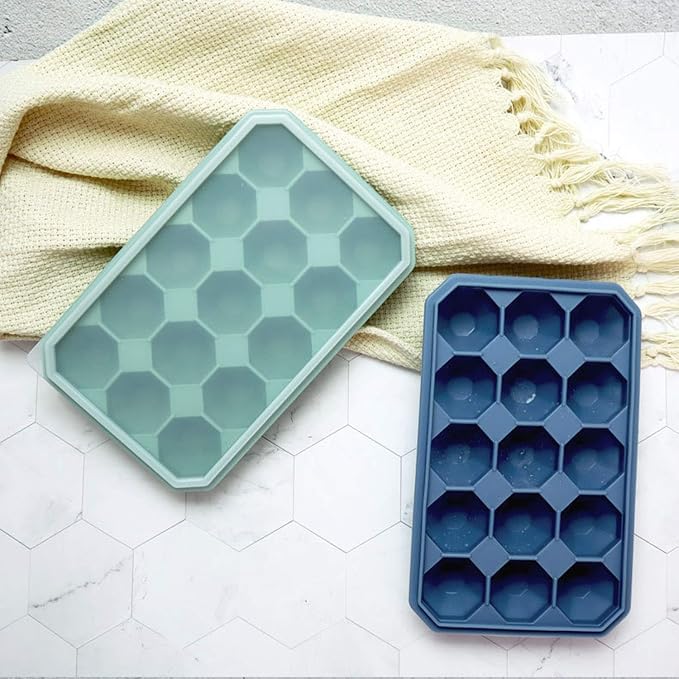 Ice Cube Trays with Silicone Lid, 15 Grid Diamond Shaped Ice Tray Easy Release - Image 7