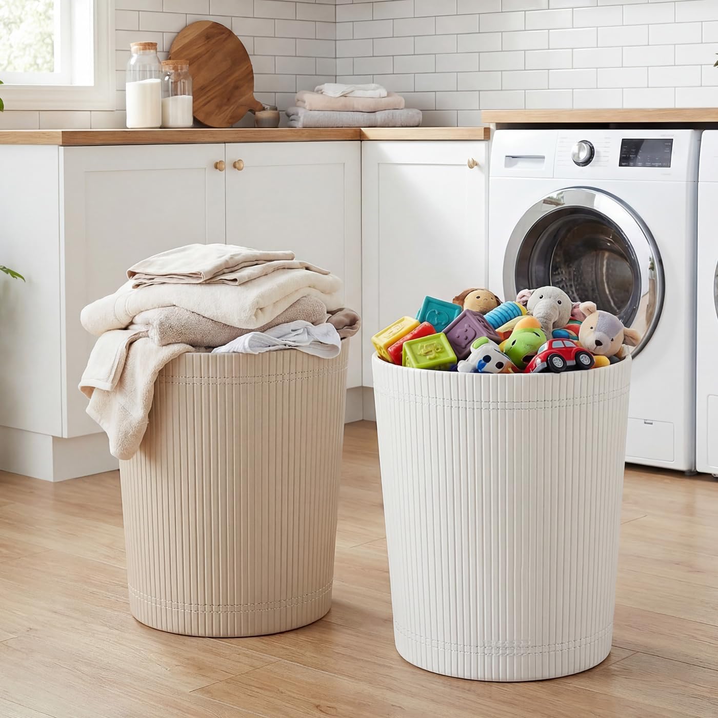 GORESE Pu Leather Trash Can, 2.6 Gallon Wastebasket, Small Wastepaper Basket for Office, Bedroom, Living Room, Round Trash Bin Home Decor, Cream White