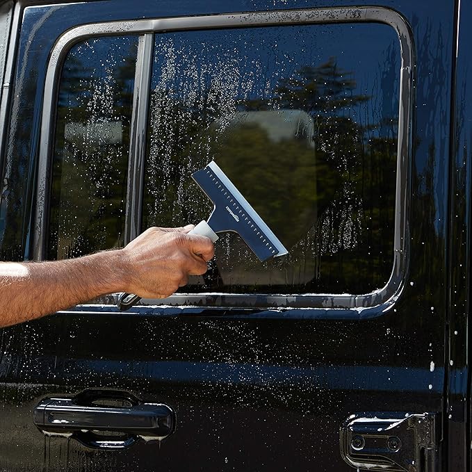 Amazon Basics Window Squeegee - Image 6