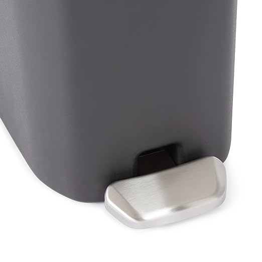 Amazon Basics Compact Plastic Bathroom Trash Can - Image 4