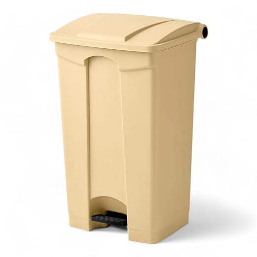 PRO&Family Step-On Trash Can by PRO%26Family