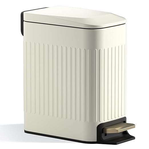 CEROELDA Small Bathroom Trash Can by WelcometoCEROELDA