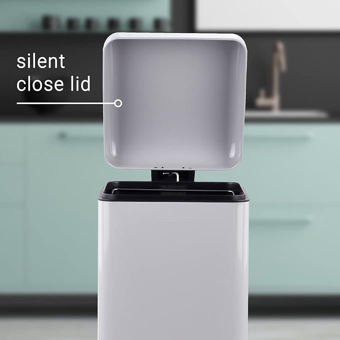 happimess HPM1007C Betty Retro 8-Gallon Step-Open Trash Can - Image 4