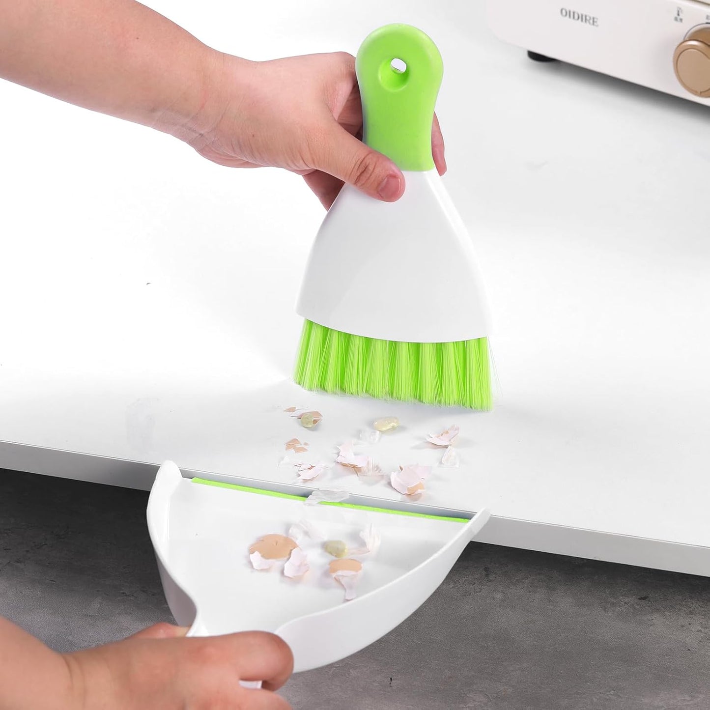 NACENA Mini Dustpan and Brush Set, Small Broom and Dustpan Set Dust Pan and Mini Hand Broom Dustpan and Broom Combo Compact for Home Table Keyboards Sofa Kitchen, Green