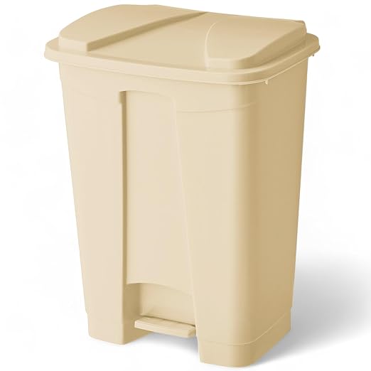 PRO&Family Step-On Trash Can by PRO%26Family
