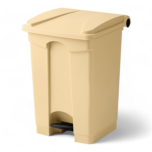 PRO&Family Step-On Trash Can by PRO%26Family