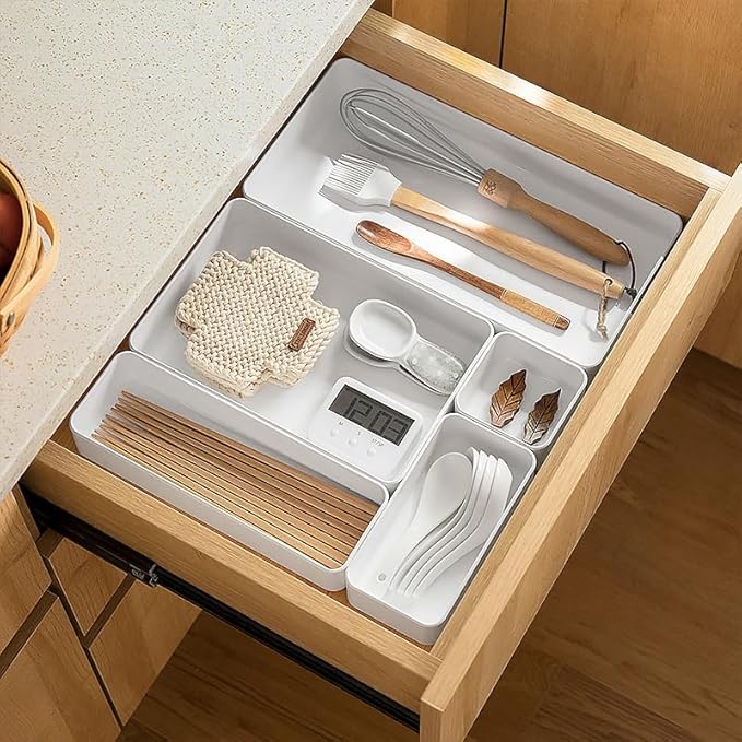 RAUVOLFIA Plastic Stackable Office Desk Drawer Organizers, Small Makeup Vanity - Image 4