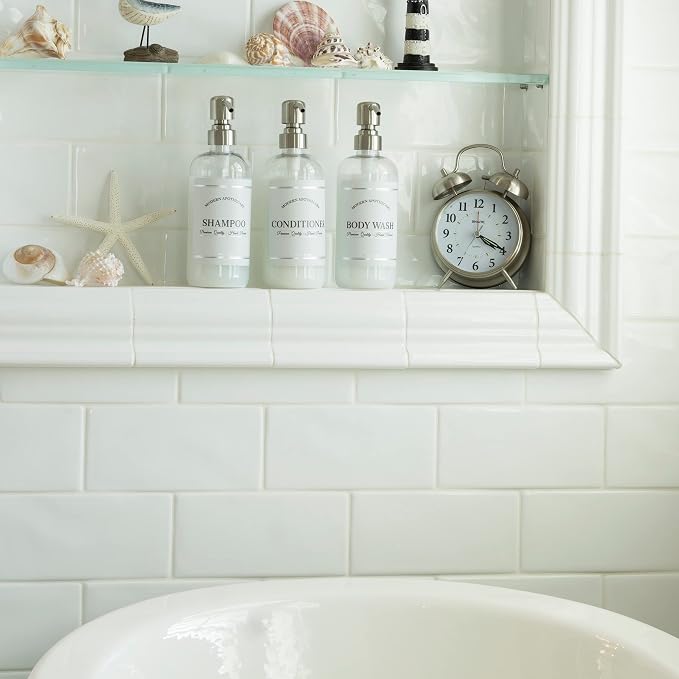 Clear Refillable Shampoo and Conditioner Bottles - Image 4