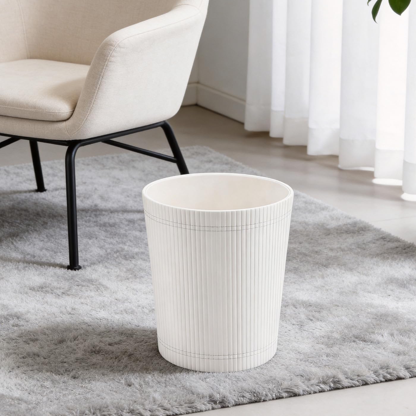 GORESE Pu Leather Trash Can, 2.6 Gallon Wastebasket, Small Wastepaper Basket for Office, Bedroom, Living Room, Round Trash Bin Home Decor, Cream White