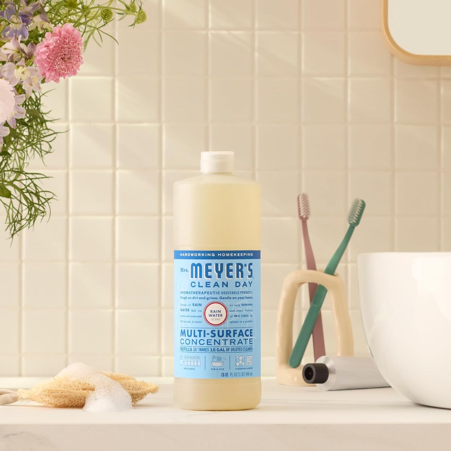 MRS. MEYER'S CLEAN DAY Multi-Surface Cleaner Concentrate, Rain Water, 32 oz | Dilute with Water for Powerful Cleaner, Makes Up to 16 Gallons per Bottle, Removes Dirt and Freshens Surfaces