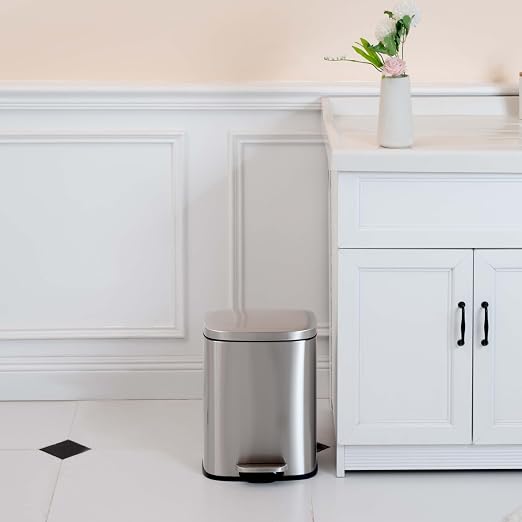 Amazon Basics Smudge Resistant Small Rectangular Trash Can - Image 5