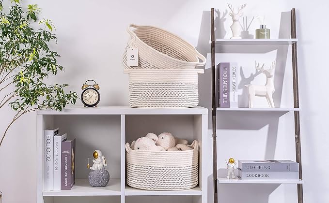 Medium and Large Woven Basket//With Handle, Used - Image 3