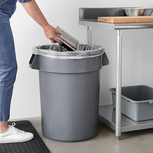 Amazon Basics Heavy Duty Durable Round Trash Can, 32 gallon - Image 8