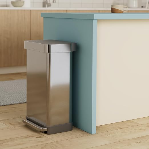simplehuman 45 Liter / 12 Gallon Liter Rectangular Hands-Free Kitchen Step - Image 3