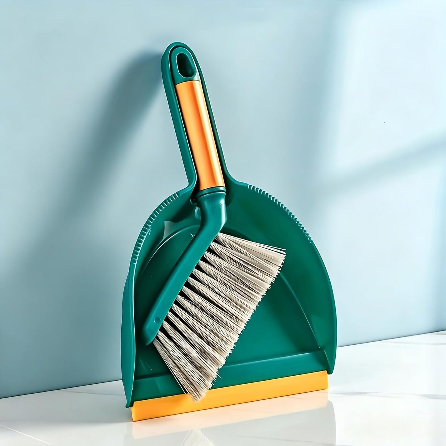A Multifunctional Broom and Dustpan Set, a Compact Broom and Dustpan for Home Use, Featuring a Plastic Shovel and Brush, Suitable for Camping, Easy to Sweep Various Types of Hair