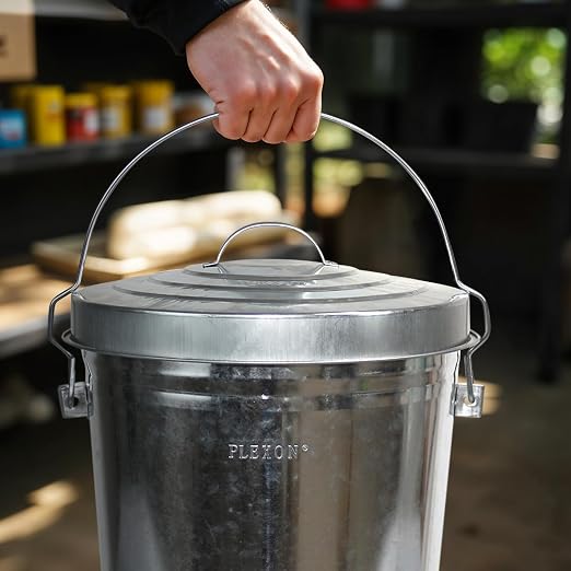 Plexon 6 Gallon Outdoor Trash Can - Image 6