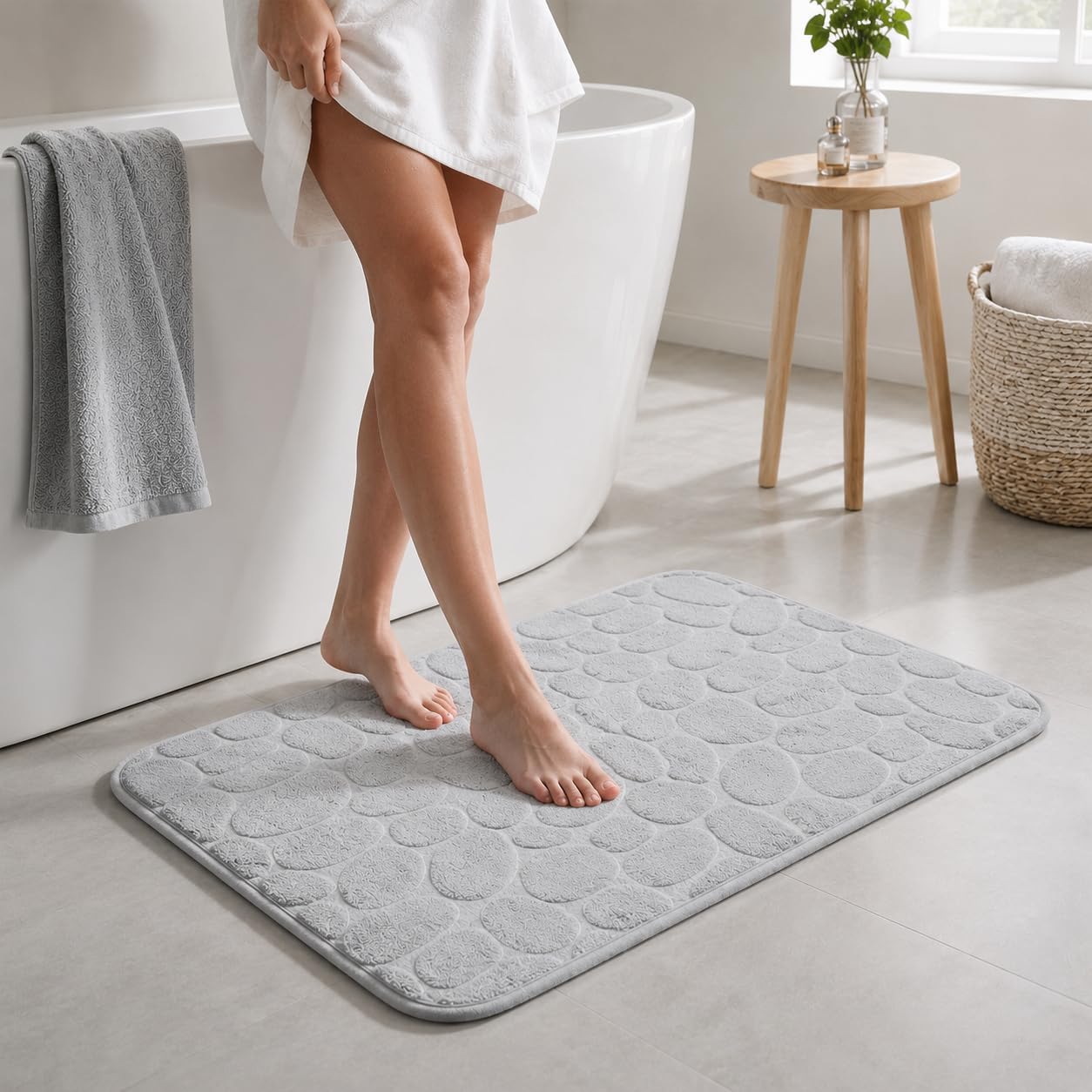Non Slip Water Absorbent Bath Rug, 23.6" x 15.75" Soft and Comfortable Cobblestone Bathroom Rugs, Memory Foam Shower Bath Mat for Bathroom and Kitchen, Gray