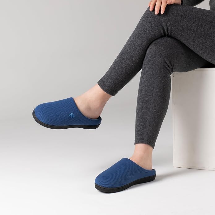 RockDove Women's Original Two-Tone Memory Foam Slipper - Image 5