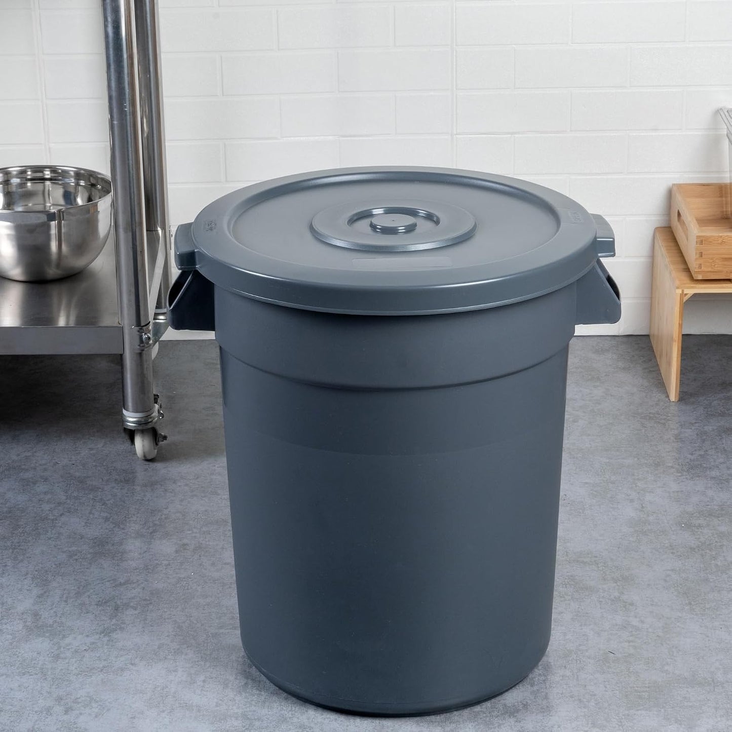 Restaurantware-LID ONLY: RW Clean Waste Container Lid, 1 Round Trash Can Cover - Waste Bin Sold Separately, For 20 Gallon Dustbin, Built-In Handle, Gray Plastic Garbage Can Cover, Heavy-Duty