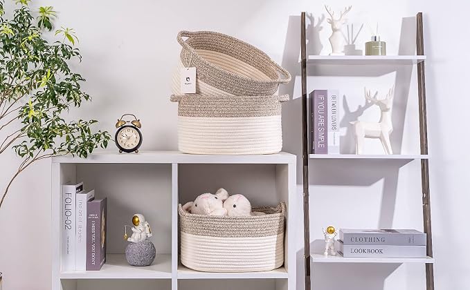 Medium and Large Woven Basket//With Handle, Used - Image 9