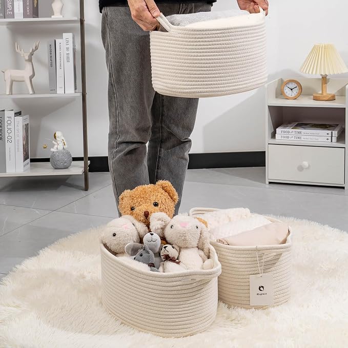 Medium and Large Woven Basket//With Handle, Used - Image 4