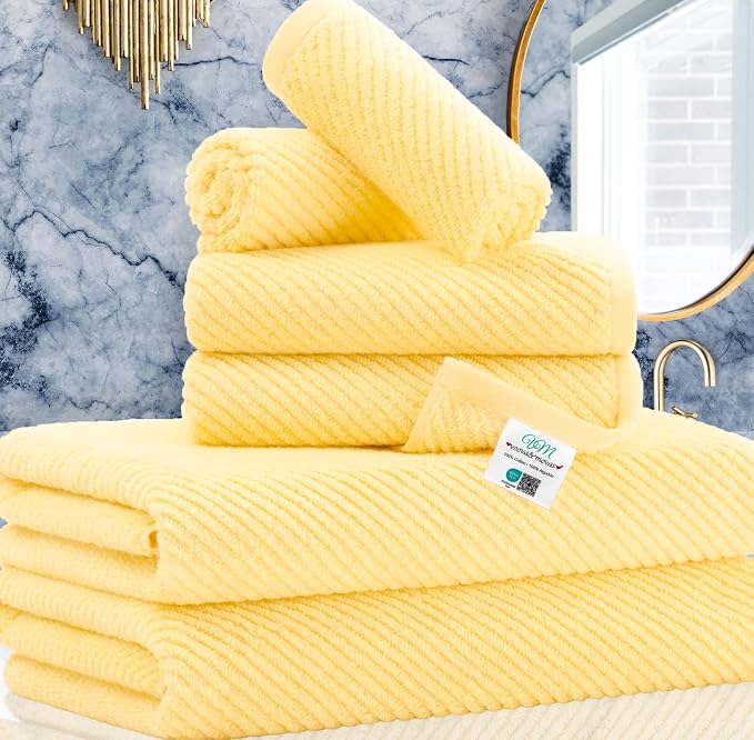 VOOVA & MOVAS Yellow Bath Towels by VOOVAMOVAS