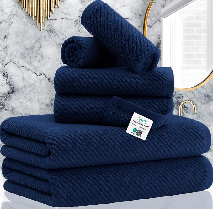 VOOVA & MOVAS Bath Towels by VOOVAMOVAS