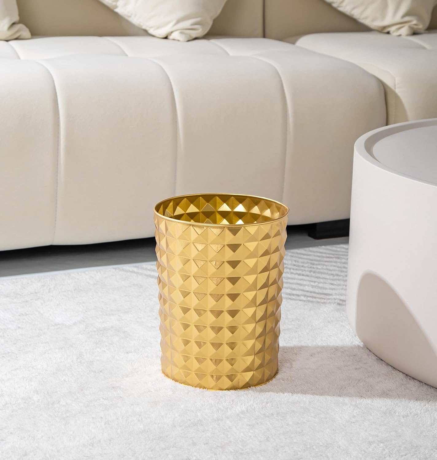 Venalys Small Round Metal Trash Can Wastebasket, Decorative Diamond Pattern Garbage Can Waste Paper Bin, Modern Farmhouse Round Trash Bin for Bathroom, Bedroom, Kitchen and Office (Gold)
