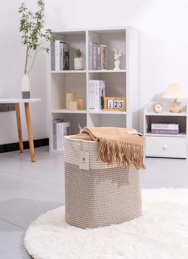 Medium and Large Woven Basket//With Handle, Used - Image 8