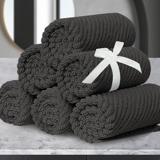 VOOVA & MOVAS Grey Washcloths by VOOVAMOVAS