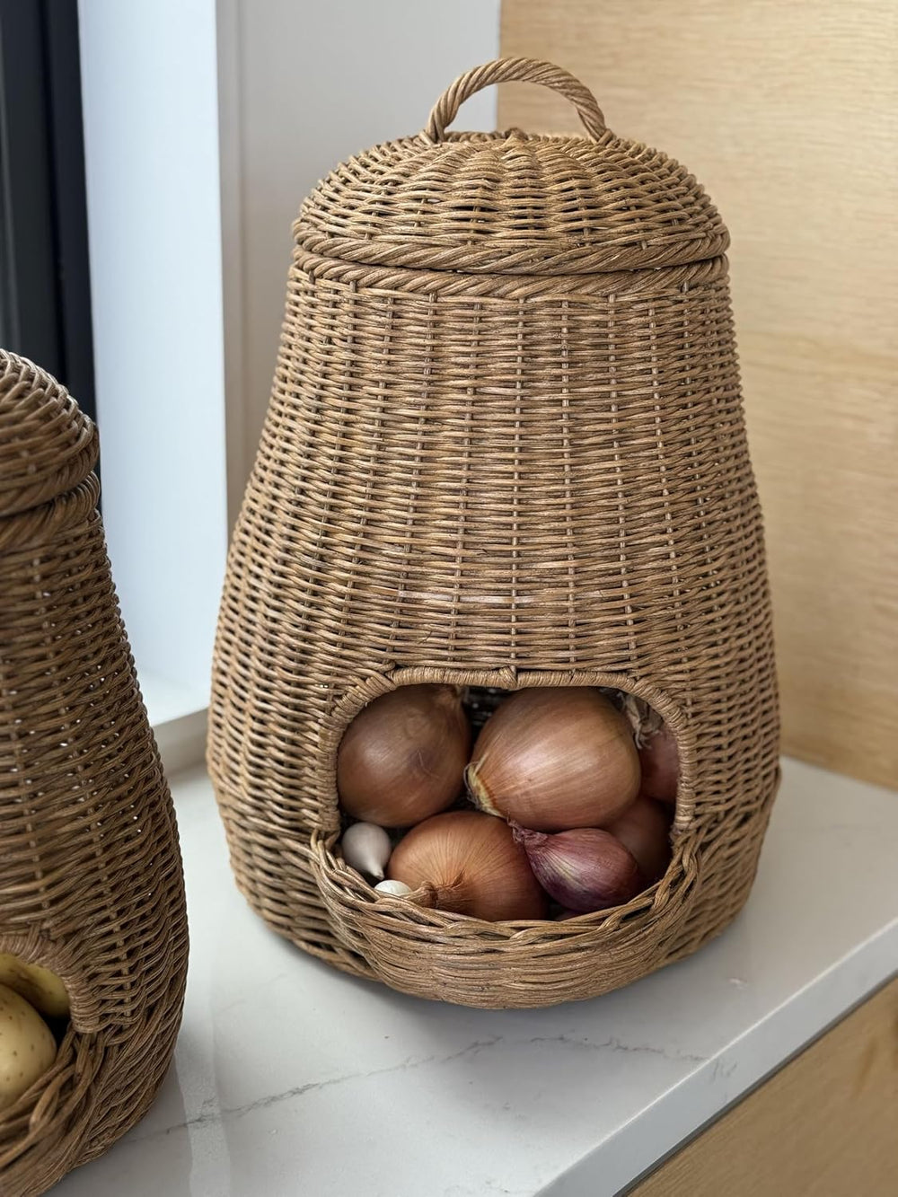 KOUBOO Wicker Potato Storage Basket with Lid, Kitchen Organizer Large Brown