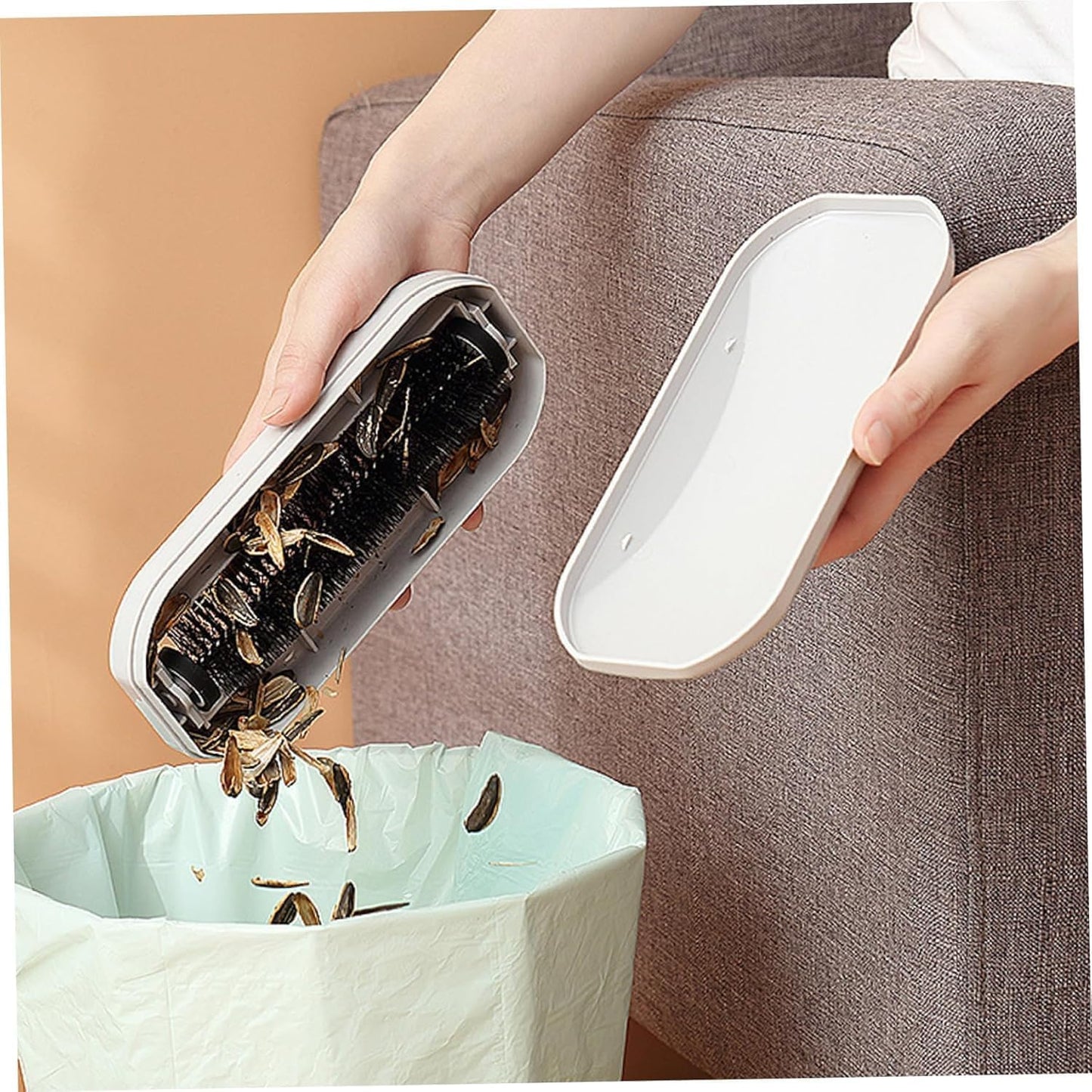 Multi-Functional Table Crumb Sweeper, Handy Rolling Bed Sweeping Brush, Handheld Crumb Sweeper, Soft Bristles Debris Collector for Table, Mat, Bed Sheets, Sofas, Clothes Cleaning Brush (White)