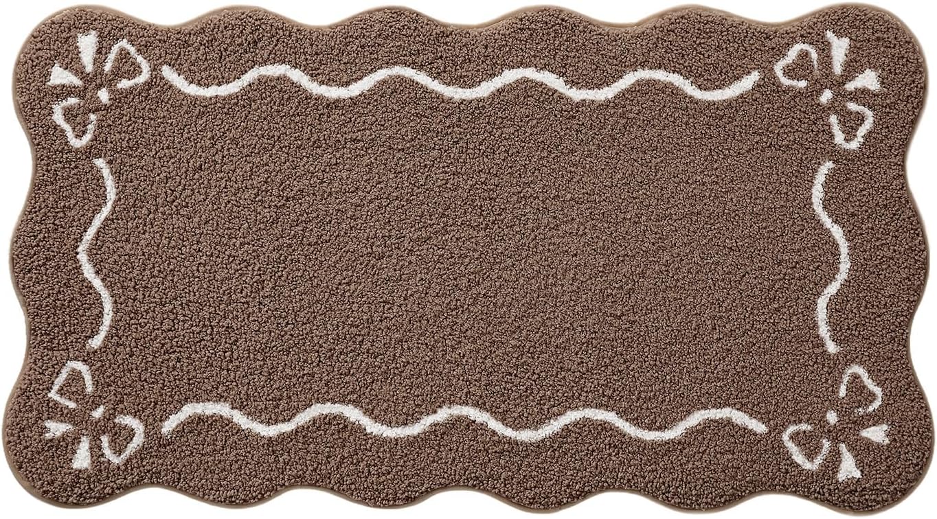 LUMI Scalloped Bathroom Rug, Cute Plush Microfiber Bath Mat, Super Absorbent & Quick Dry Shower Mat, Machine Washable Floor Carpet for Tub, Brown, 24"x36"