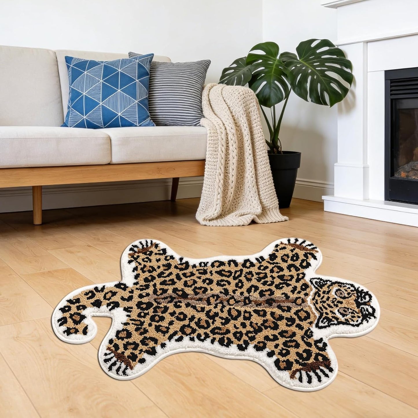 Leopard Bath Mat for Bathroom,Cute Cartoon Bathroom Rug Brown Non-Slip Animal Shaped Door Mat Washable Absorbent Bathtub Shower Rugs 24x40 Inch