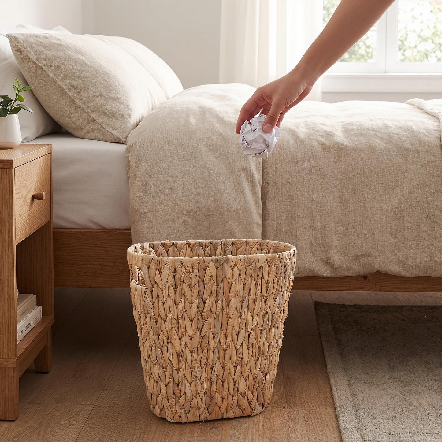 iEGrow 2 Pack Wicker Trash Can, Wicker Waste Basket for Bathroom, Woven Water Hyacinth Wicker Boho Garbage Can Built-in Handles for Bedroom, Office, Decor Home, Kitchen, Living Room (Oval)