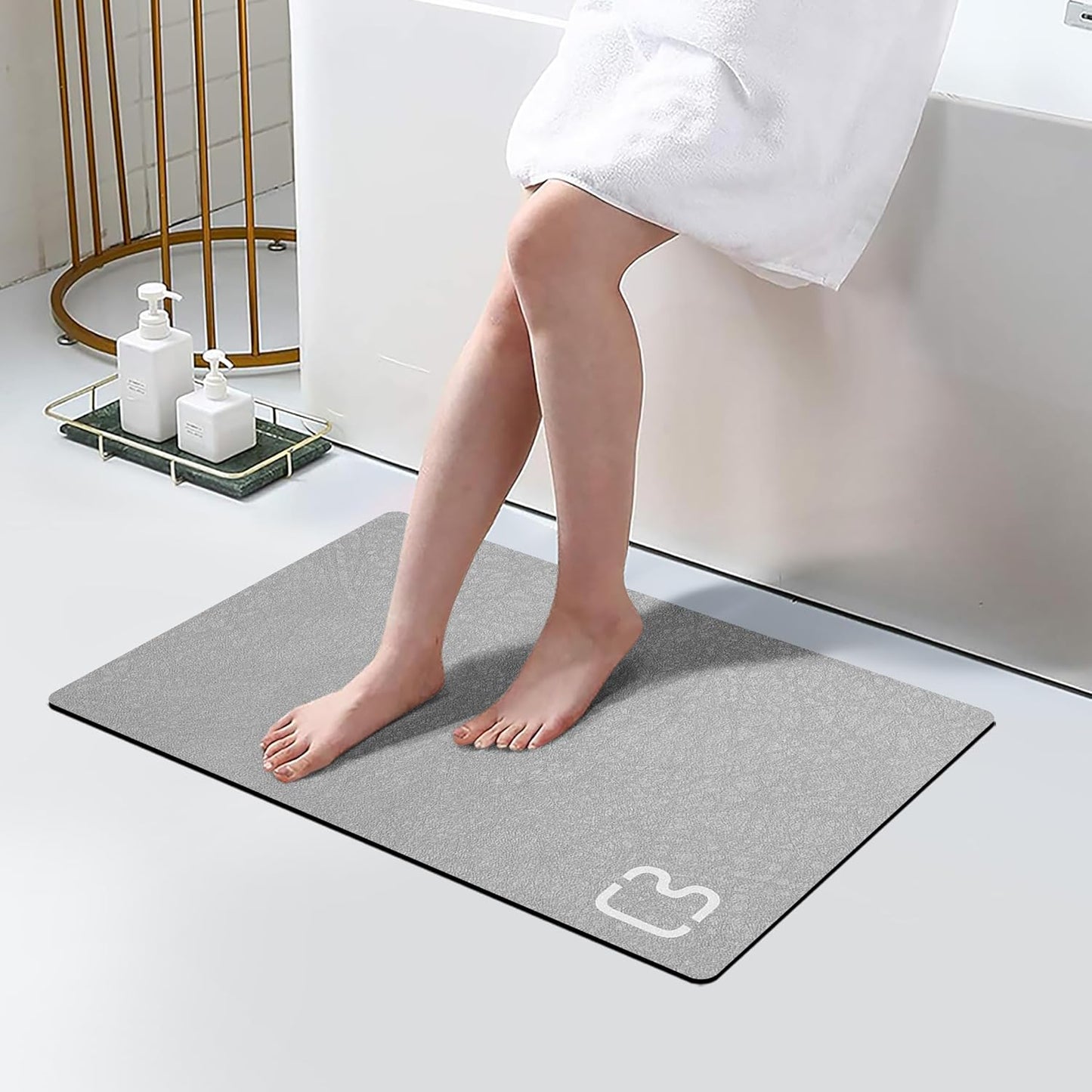 Diatomaceous Earth Bath Mat Rugs Super Absorbent Diatomite Stone Bath Mat Non Slip Quick Dry Thin Bathroom Mat Fit Under Door, Floor Rugs in Front of Bathtub, Shower Room, Sink,15.7"x23.6", Grey