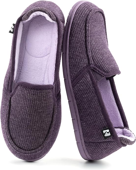 RockDove Women's Two-Tone Hoodback Slipper by RockDove
