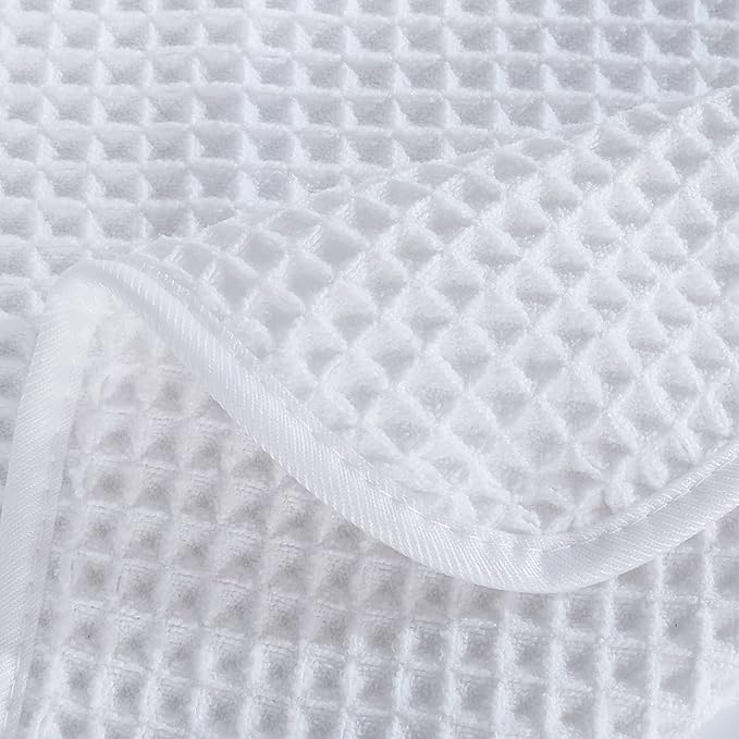 POLYTE Microfiber Oversize Quick Dry Lint Free Bath Towel, 60 x 30 in, 4 Pack - Image 3