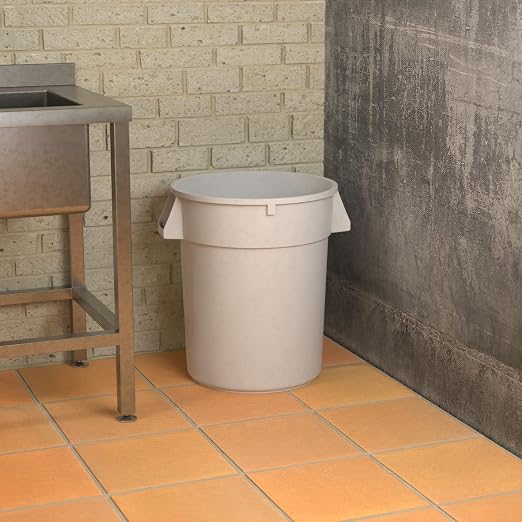 32 Gallon White Round Commercial Trash Can - Image 4