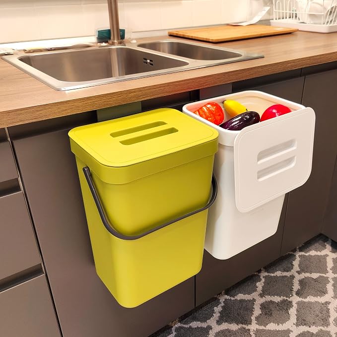 stonespace Small Trash Can by stonespace