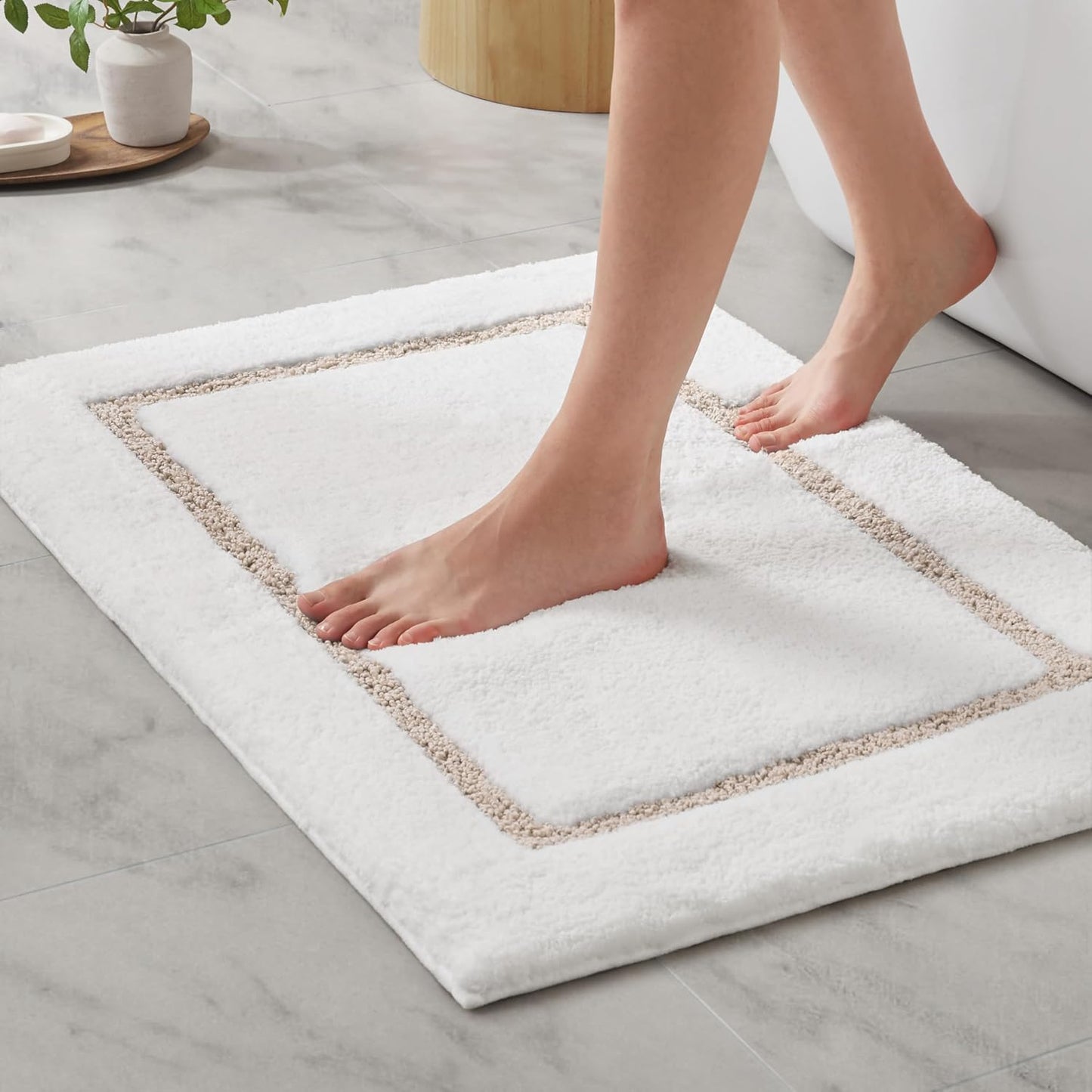Madison Park Roan Bath Rug 17x24, Thick Absorbent Microfiber Bathroom Mat, Non Slip TPR Backing, Machine Washable, Oeko-TEX Certified, Hotel-Inspired Tufted Plush Design, Beige