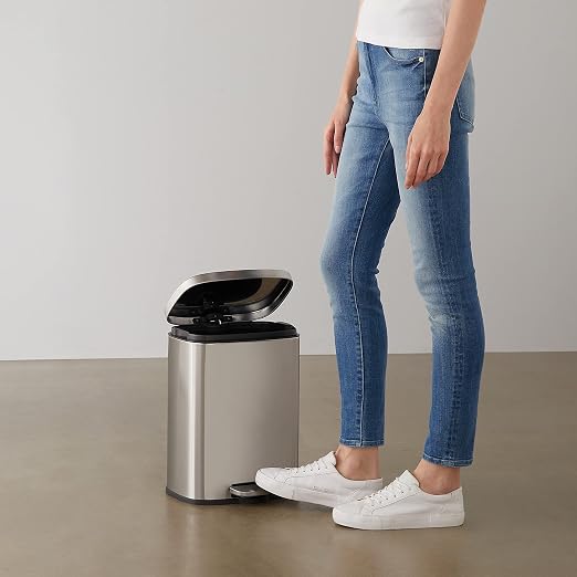 Amazon Basics Smudge Resistant Small Rectangular Trash Can - Image 4