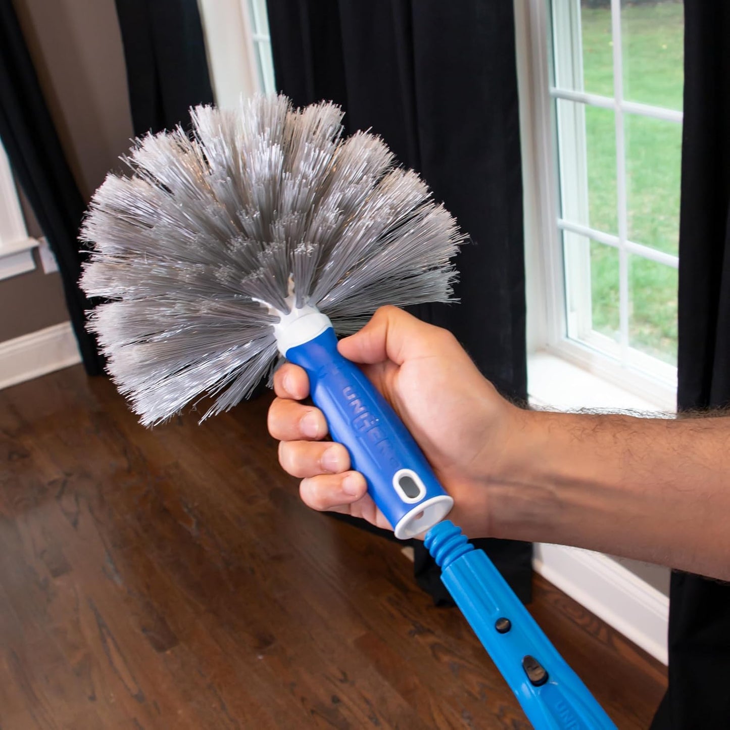 Unger Cobweb & Corner Duster – Dusters for Cleaning, Compatible with Telescopic Poles, Dusting Tools, Great for Ceilings, Moldings, HVAC & Floor Vents, and Corners, White/Black