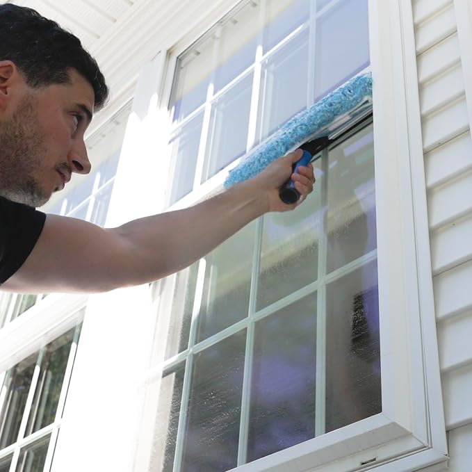 Unger Professional Connect and Clean 2-in-1 Squeegee and Scrubber, 14” Window - Image 3