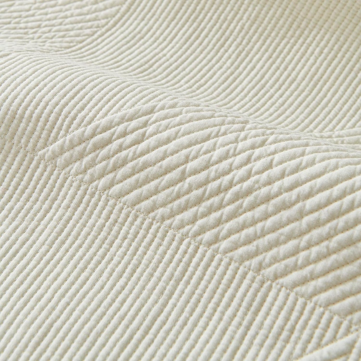 vctops Cotton Quilted Couch Cover for Dogs Washable, Non Slip Sectional Sofa Cover, Farmhouse Sofa Slipcovers for 3 Cushion Couch Sofa L Shaped Recliner, Furniture Protector Covers (Cream,36"x63")