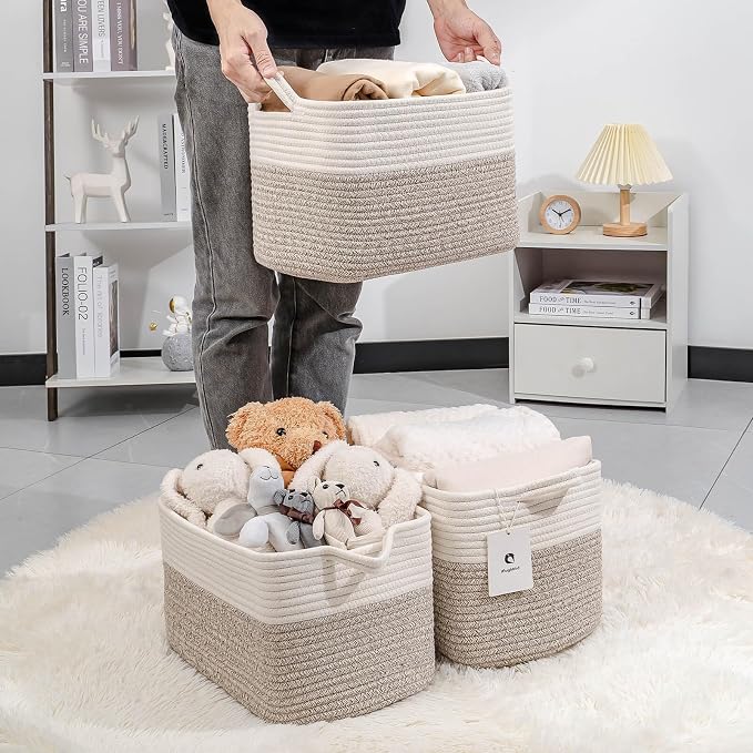 Medium and Large Woven Basket//With Handle, Used - Image 2