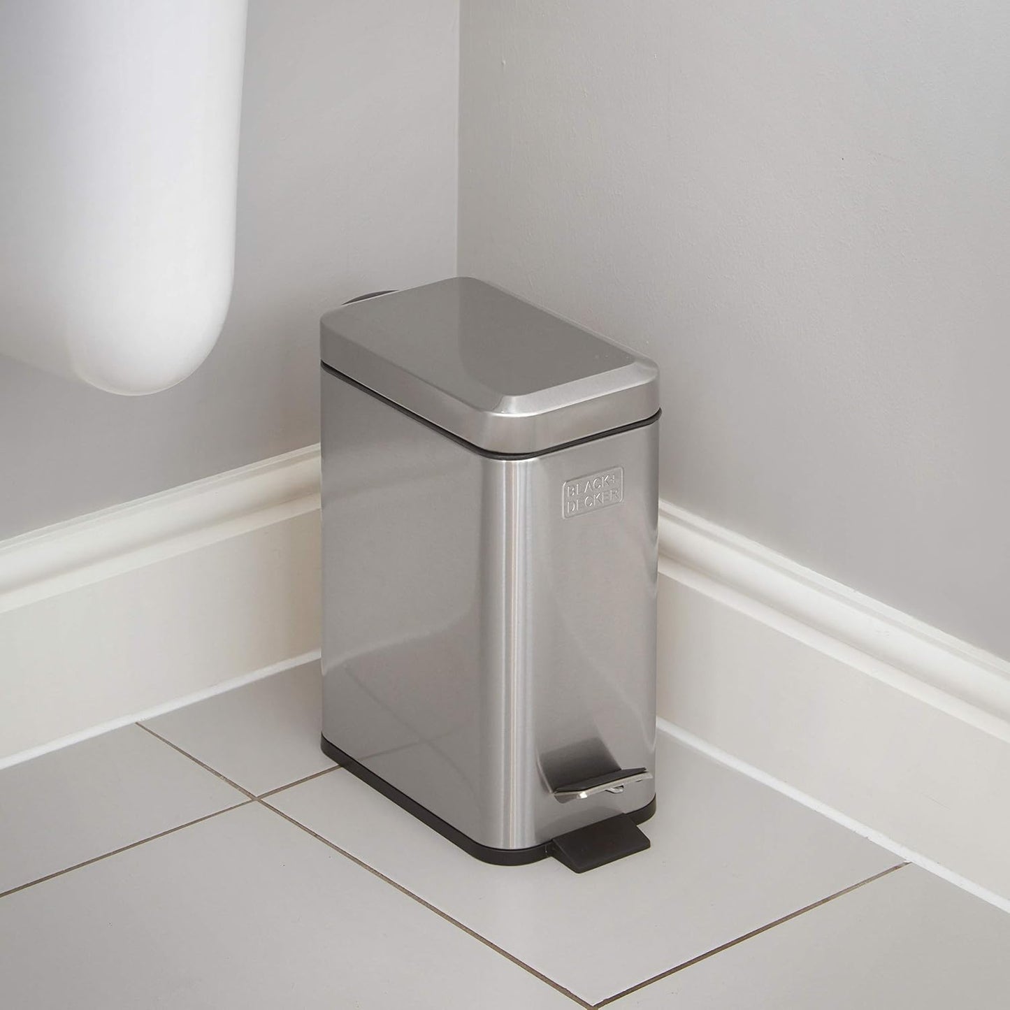 BLACK+DECKER BXBN0005GB 5L Metallic Grey Pedal Bin with Soft Close Lid, Stainless Steel, 30cm x 14cm x 29cm