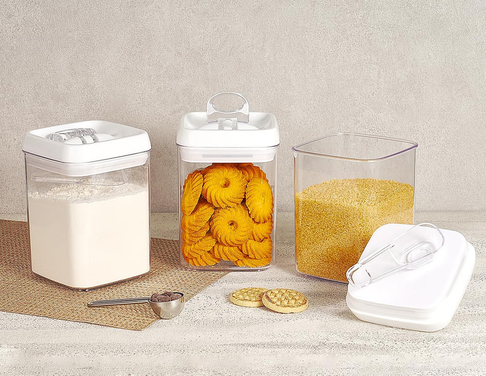 Felli Flip Tite Storage Container with Built-In Spoon & Airtight Lid 5” L...