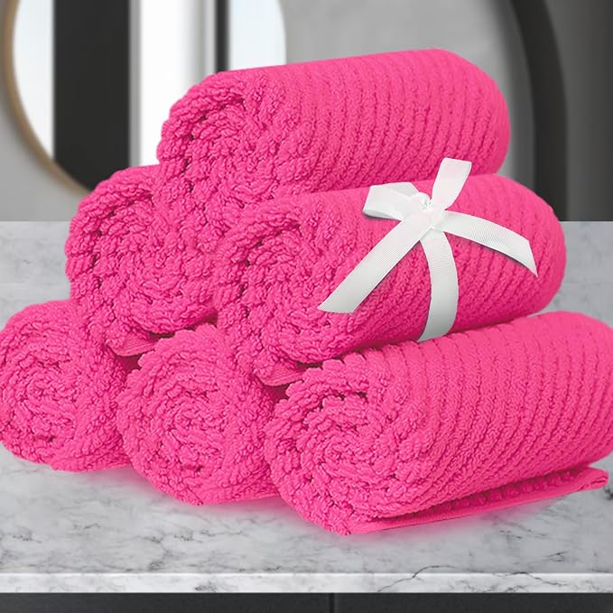 VOOVA & MOVAS Pink Washcloths by VOOVAMOVAS