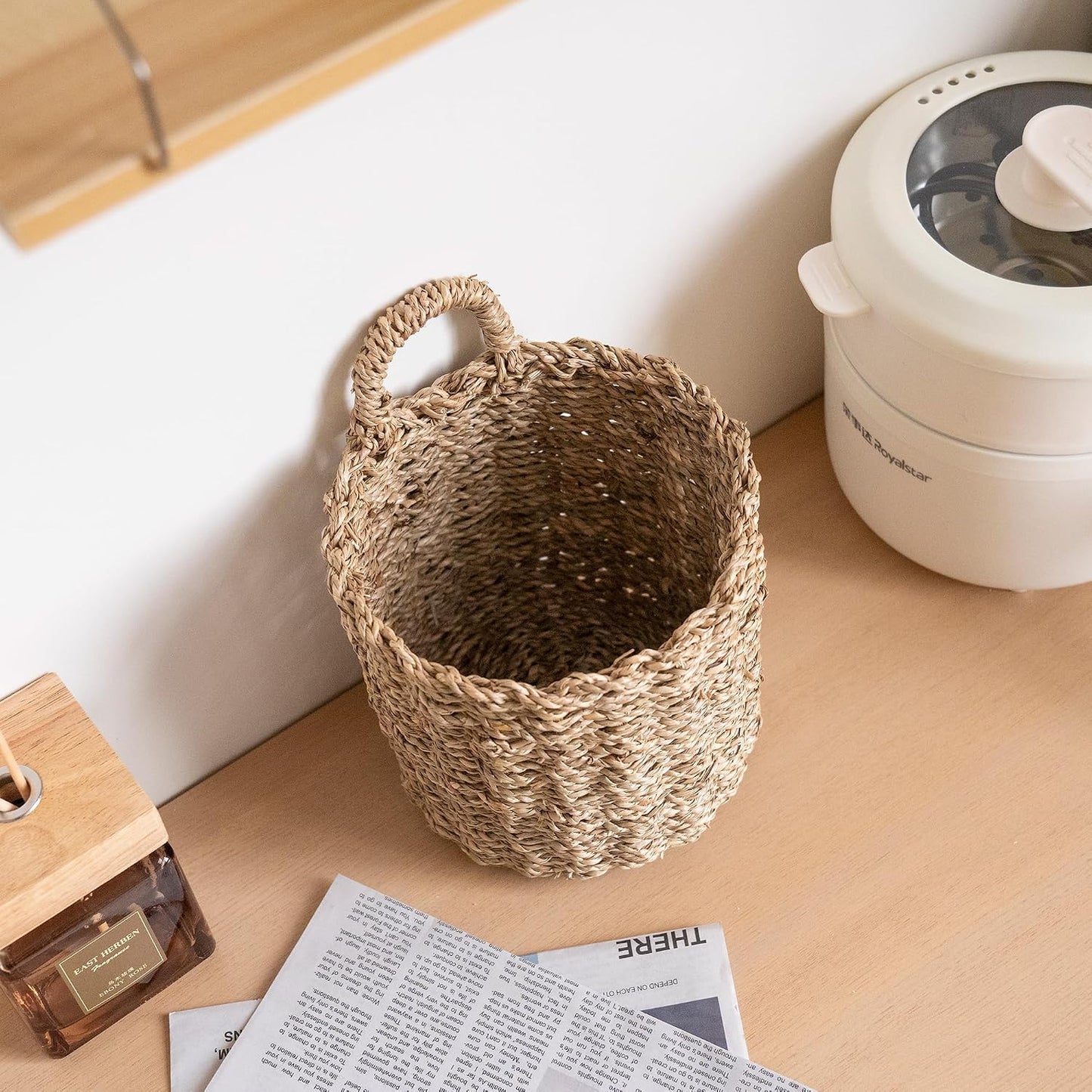 KINGWILLOW Seagrass Hanging front door decor Wall Basket | Handwoven Wall Mount Storage Basket for Bathroom Kitchen Entryway Living Room Lightweight Organizer for Small Plants Mail